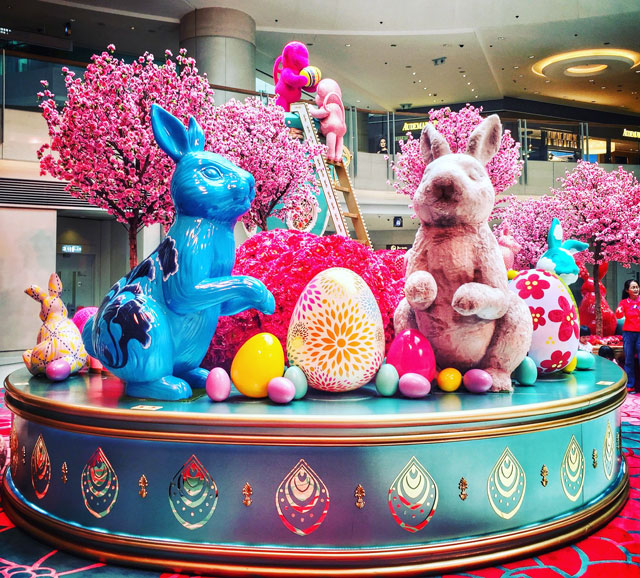 商場(chǎng)彩繪兔子櫥窗展示 商場(chǎng)彩繪兔子櫥窗展示