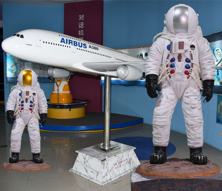 玻璃鋼航天員人物雕塑