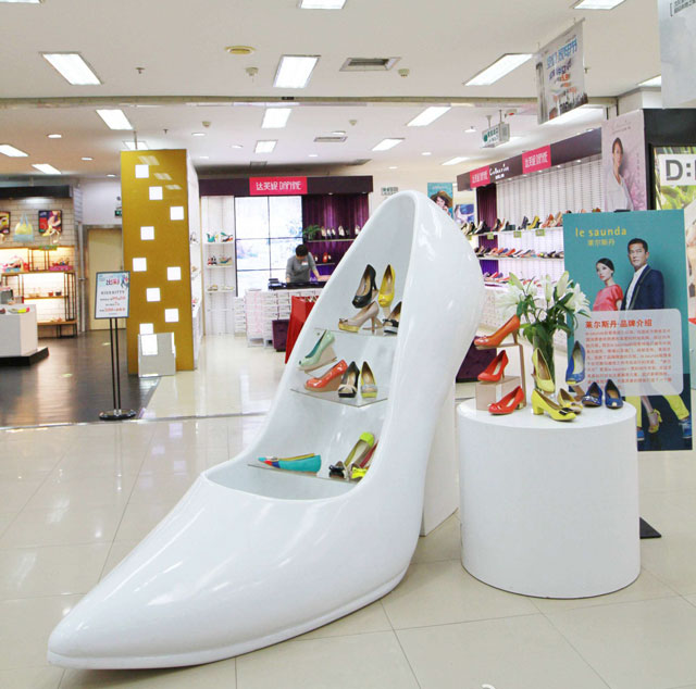 春秋季節(jié)櫥窗美陳 春秋季節(jié)櫥窗美陳