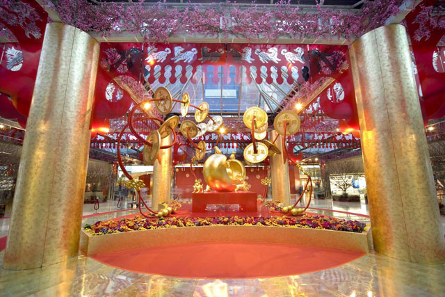商場節(jié)日美陳中庭裝飾